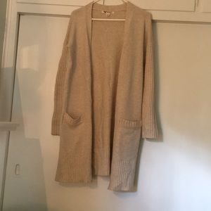 Cream Roxy sweater